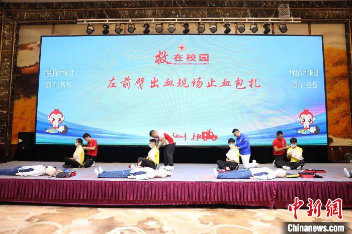 比賽現(xiàn)場?!≮w凌峰 攝 比賽現(xiàn)場?!≮w凌峰 攝